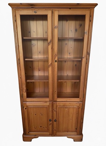 Ducal pine display cabinet - display,