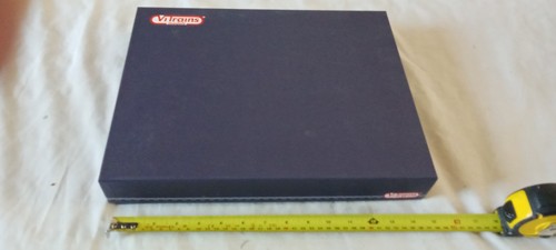 Gauge vitrains models - oo/ho,