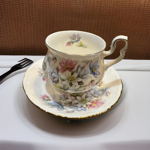 Royal albert bone china - albert,