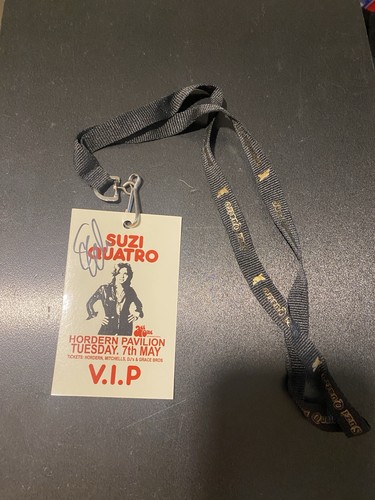 Suzi quatro hand signed vip - quatro,
