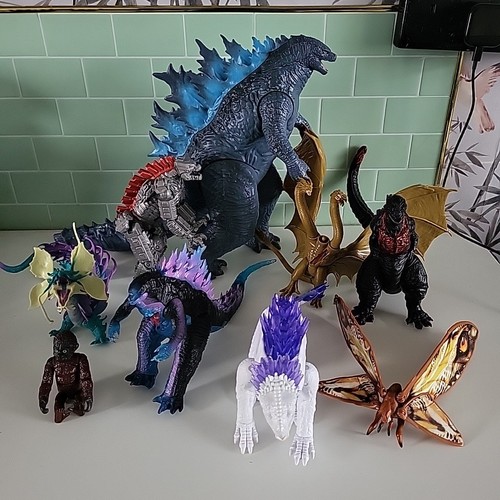 Godzilla figure bundle - x9, used