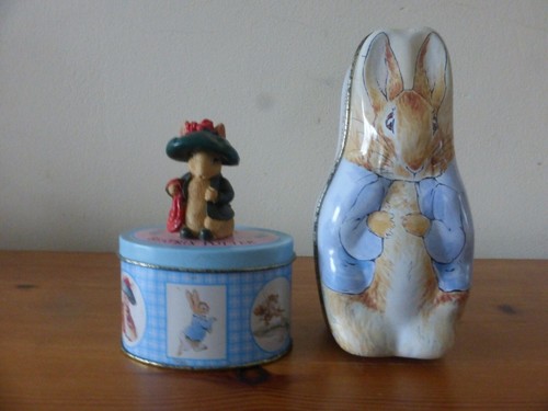 Peter rabbit collectable - 2x,