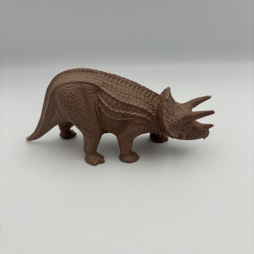 Invicta dinosaurs triceratops - invicta,