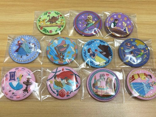 Embroidery tin badge biscuit
