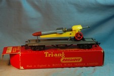 Tri ang 216 - rocket, launching