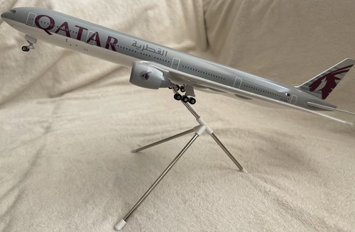 Qatar airways boeing 777 - qatar,