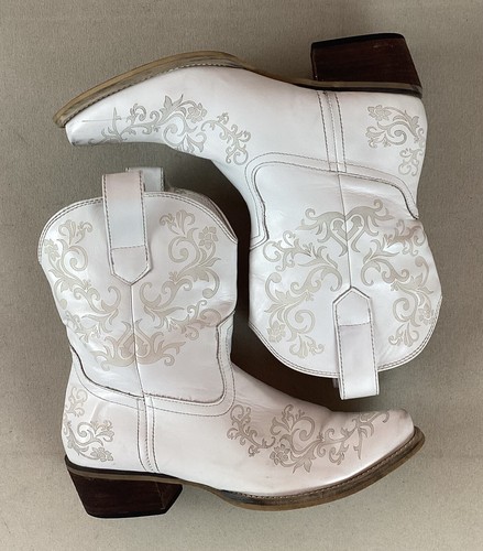 Faux leather cowgirl - leather, boots