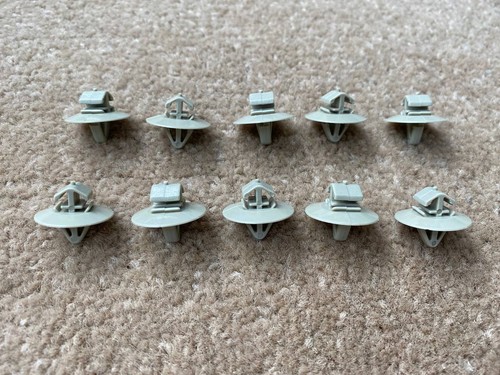 Vauxhall plastic clips side - clips,