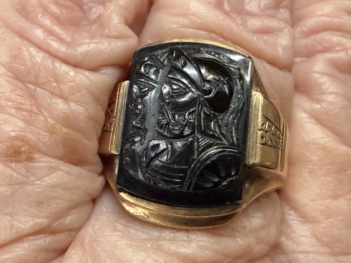 Vintage 10k yellow gold carver - 10k,
