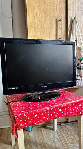 Technika 22in lcd - technika, 720p