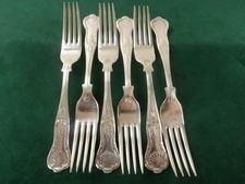 6 Nice Vintage Dinner Table
