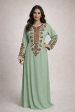 Elegant linen jalabiya with a