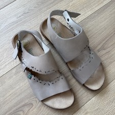 El Naturalista open toe