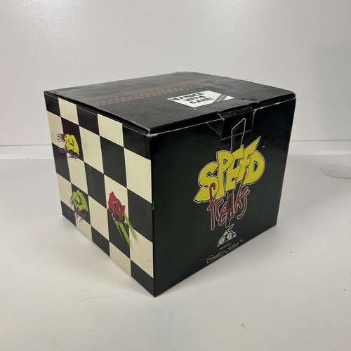 Speed freaks rattle - -, rattle-skate