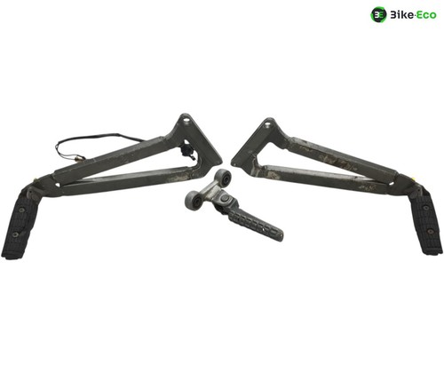Right rear footrest - right, plate