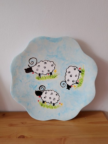 Decorative plate with sheep - with,