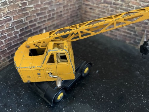 Dinky coles mobile crane - coles,