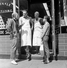 TVs Wanted Dead or Alive actor Steve McQueen his wife Neile Adams - Old Photo 4