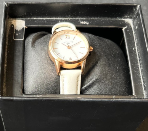 Infinite white ladies quartz - white,