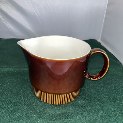 Poole pottery chestnut - —, chestnut—