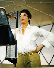 Linda Thorson Avengers 10" x