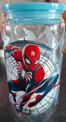 Plastic cups with lids and - lids,