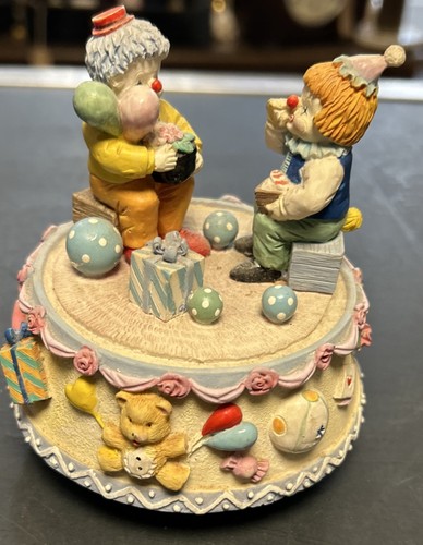 Send the clowns music box - send,