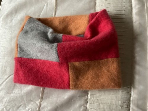 100 cashmere redbone snood - 100%,