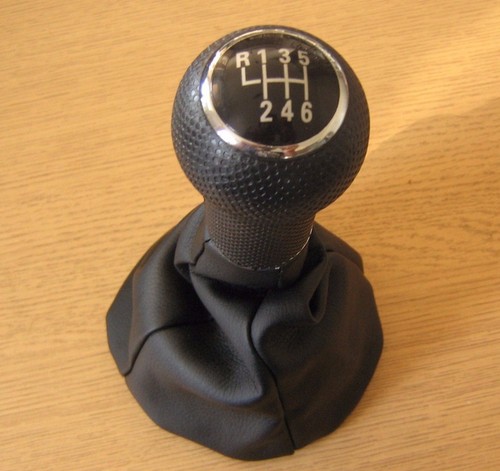 Gear shift knob and gaiter - knob,