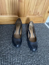 Clarks Women's Leather Court