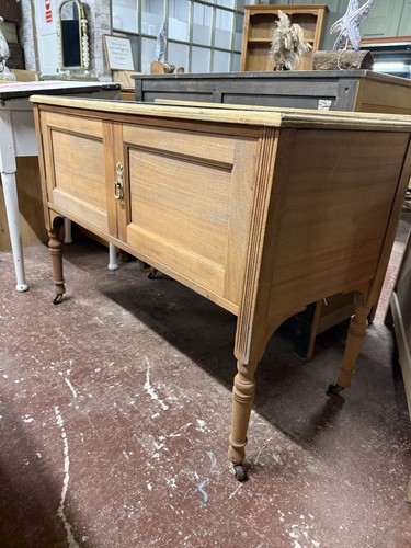 Stripped mahogany washstand - stripped,