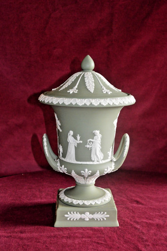 Vintage large pedestal twin - pedestal,