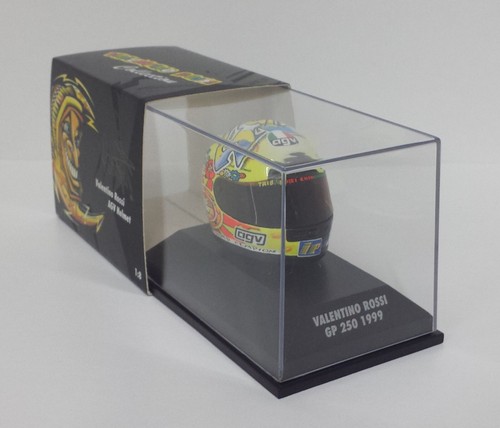 Model helmet scale 8 - model, 1:8