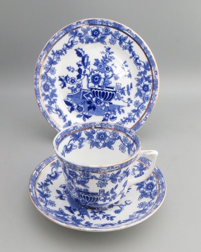 Vintage blue white - &,