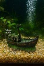 Aquarium Shipwreck Ornament + free gift aquarium diver – Realistic & Decorative 