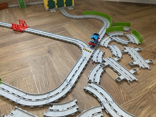 Thomas the tank - tank, track