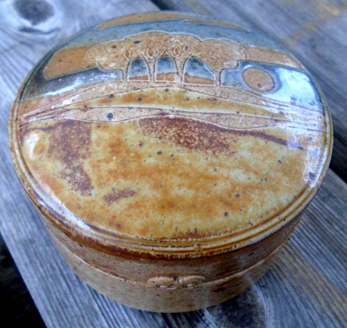 Jane hamlyn studio pottery - hamlyn,