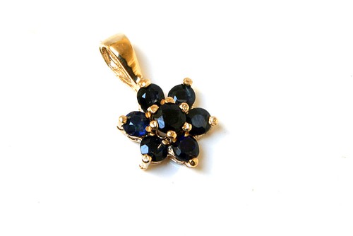 9ct gold sapphire cluster - gold,
