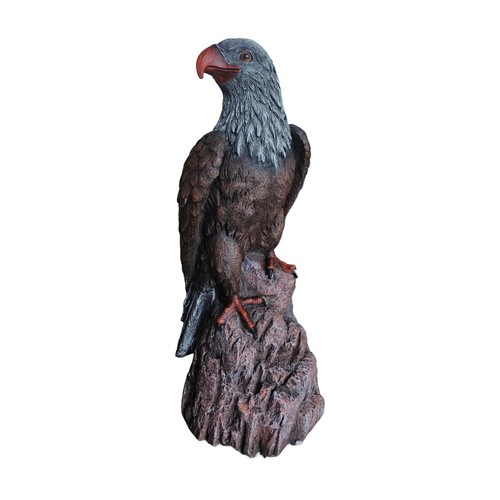 Eagle statue garden ornament