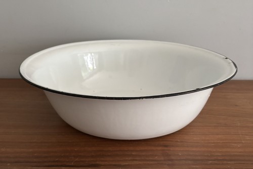 Large vintage enamel bowl 34cm - large,
