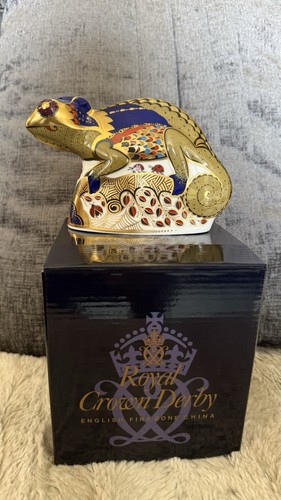Royal crown derby chameleon - royal,