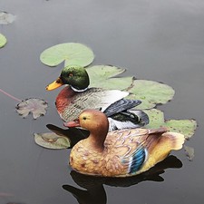 ༝Pond Floating Duck Statue