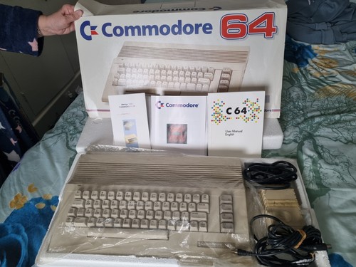 Commodore - , 64