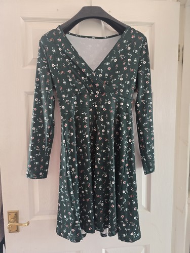 Green floral wrap dress neck - green,
