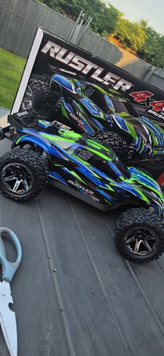 Traxxas rustler 4x4 vxl - traxxas,