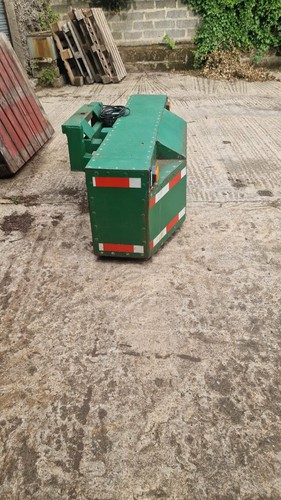John deere front tractor - front,