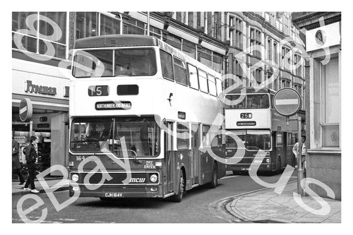 Bus photograph reading - bus,
