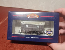 Bachmann 38070 12 ton southern Planked Vent Wagon
