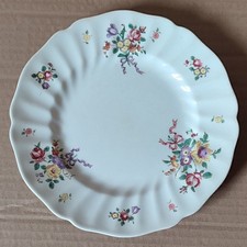 Vintage Royal Doulton D6203 "Old Leeds Spray" Dinner Pate.
