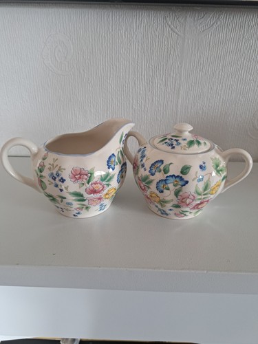 Vintage laura ashely - ashely, hazelbury